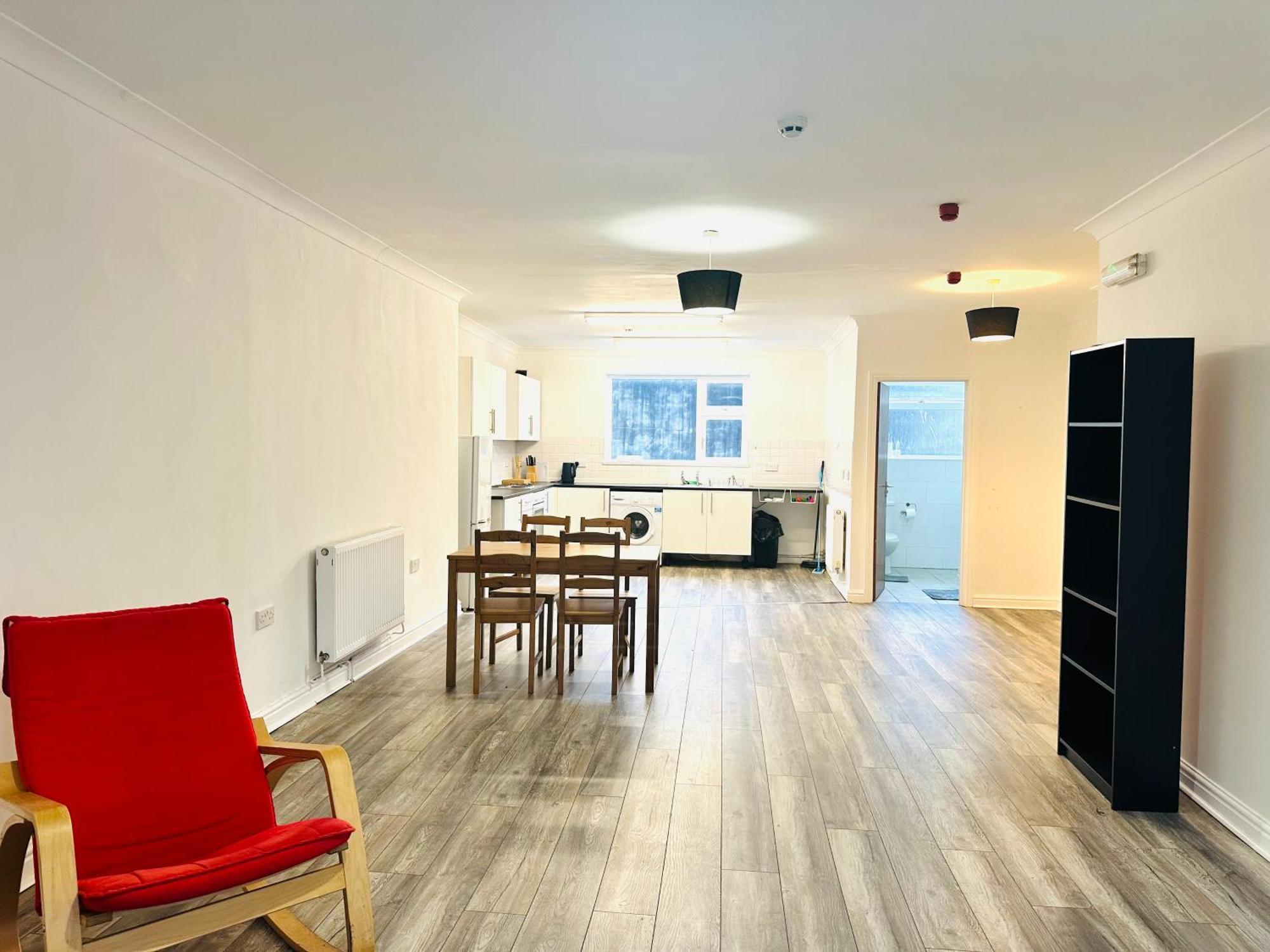 Spacious And Affordable City Center Two Beds Flat Swansea Exterior foto
